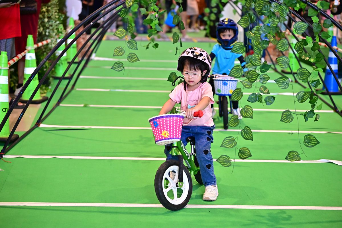 เด็กในสนาม